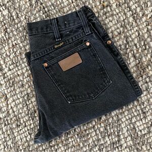 SOLD (DP) VINTAGE Woman’s cut black Wranglers jeans